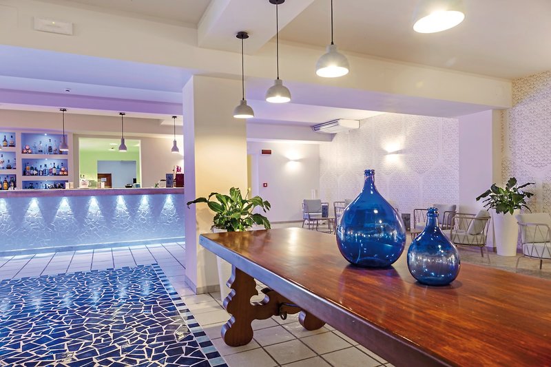 Blu Hotel Laconia Village 11