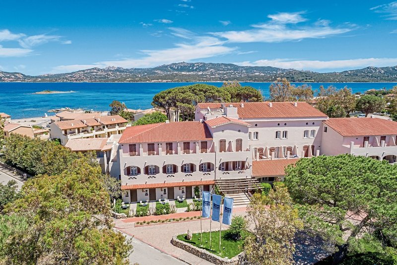 Blu Hotel Laconia Village 1