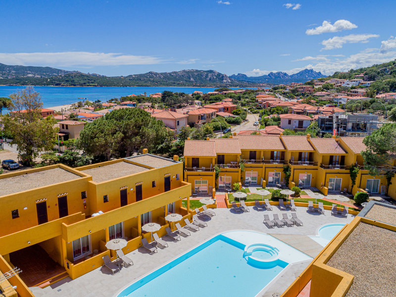 Blu Hotel Laconia Village 3