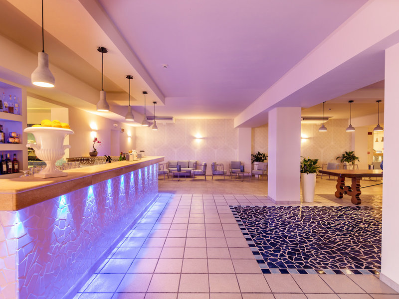 Blu Hotel Laconia Village 11