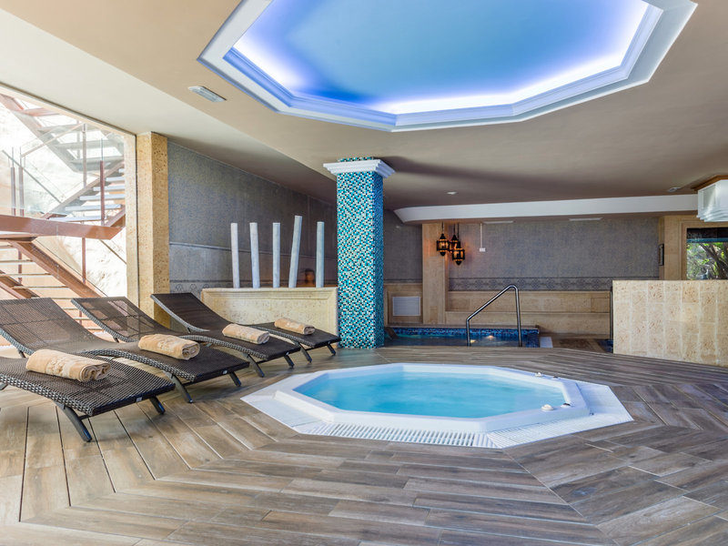 Lago Garden Apartsuites & Spa 12