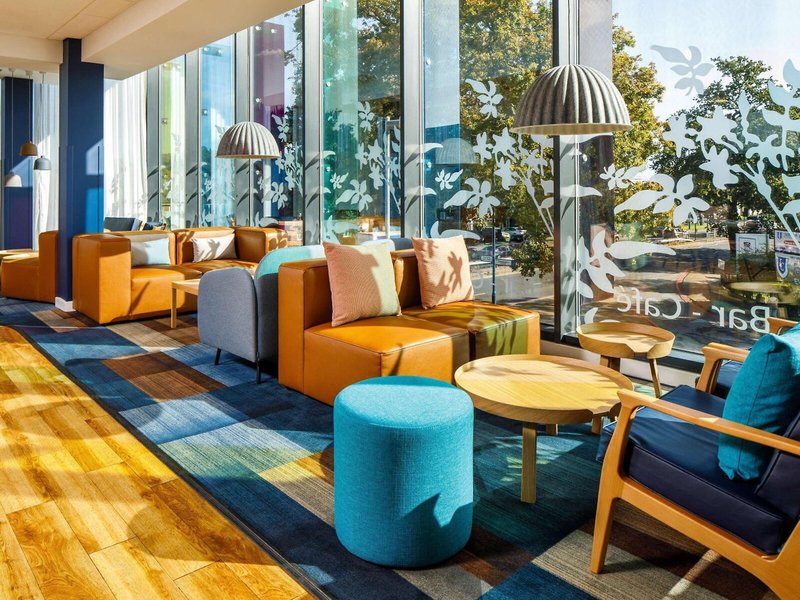 Travelodge London Heathrow Central 6 - Lounge / Lobby