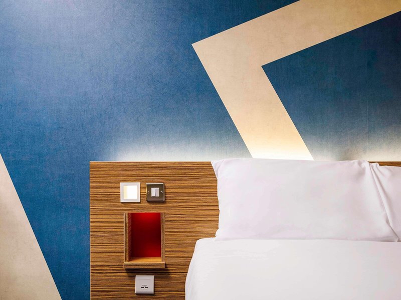Travelodge London Heathrow Central 27 - Room Example