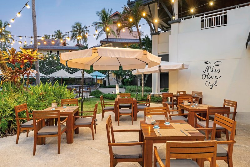 Outrigger Laguna Phuket Beach Resort 10