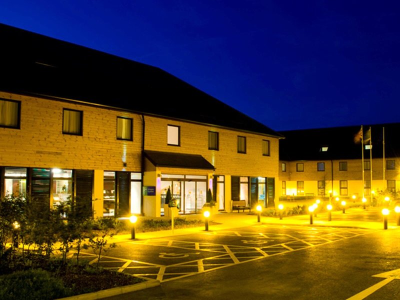 Holiday Inn Express London-Epsom Downs