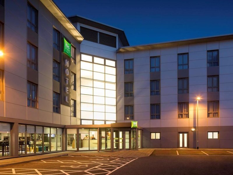 Hotel Ibis Styles Haydock 2 - Exterior