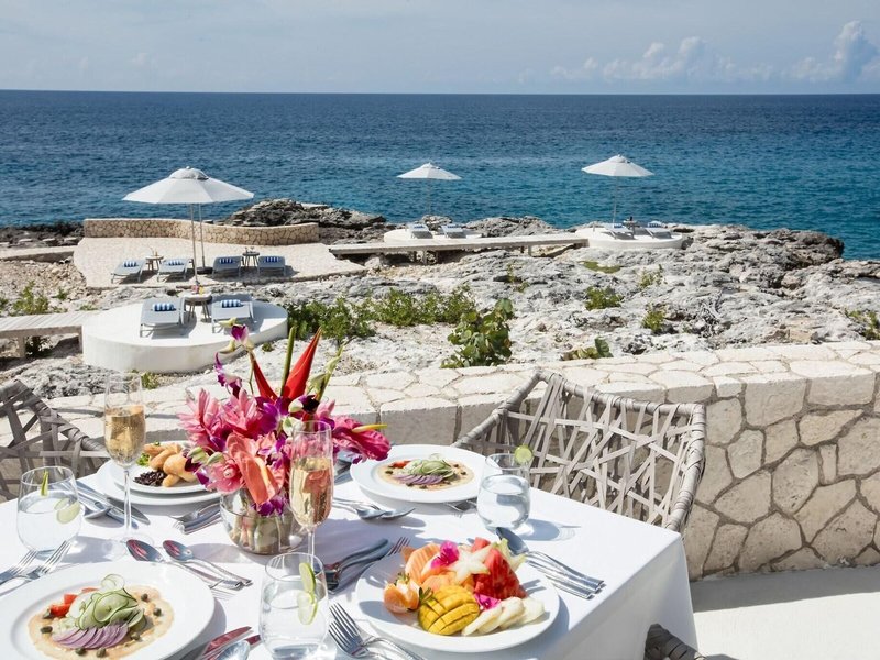 The Cliff Hotel 32