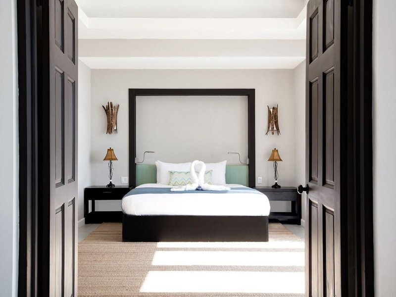 The Cliff Hotel 38