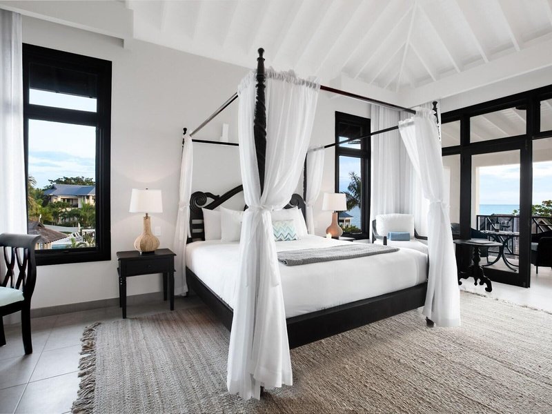 The Cliff Hotel 48