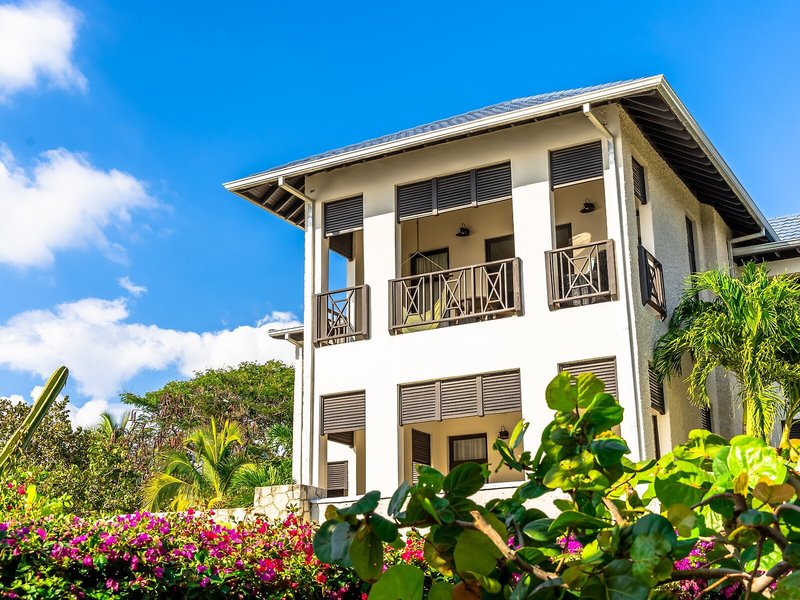 The Cliff Hotel 49