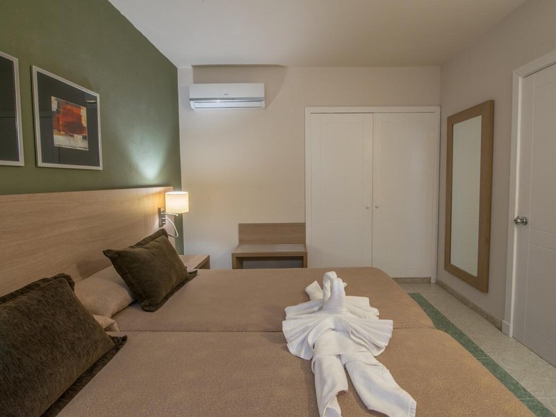 Relaxia Lanzasur Club 14 - Room Example