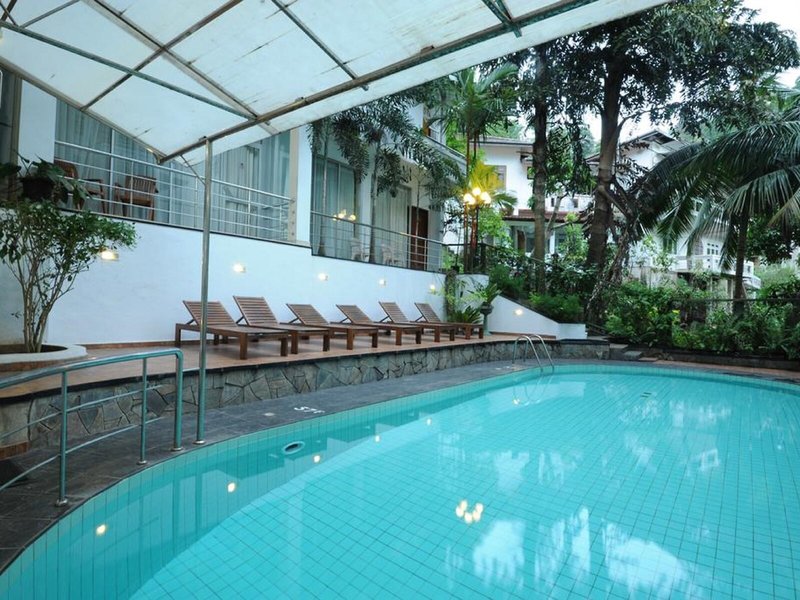 Oak Ray Serene Garden Hotel 4