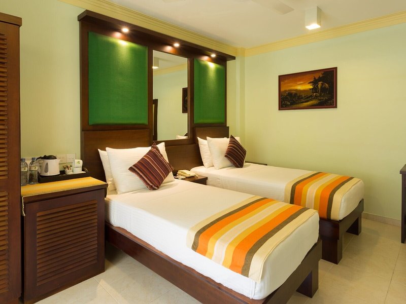 Oak Ray Serene Garden Hotel 12