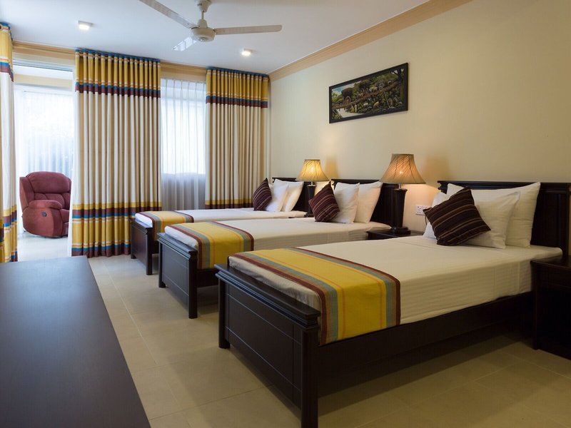 Oak Ray Serene Garden Hotel 15