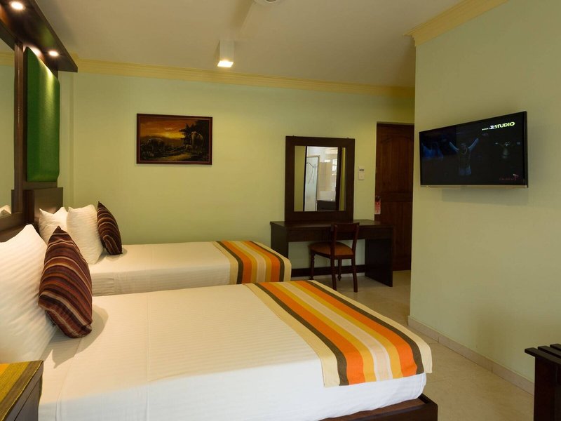 Oak Ray Serene Garden Hotel 18