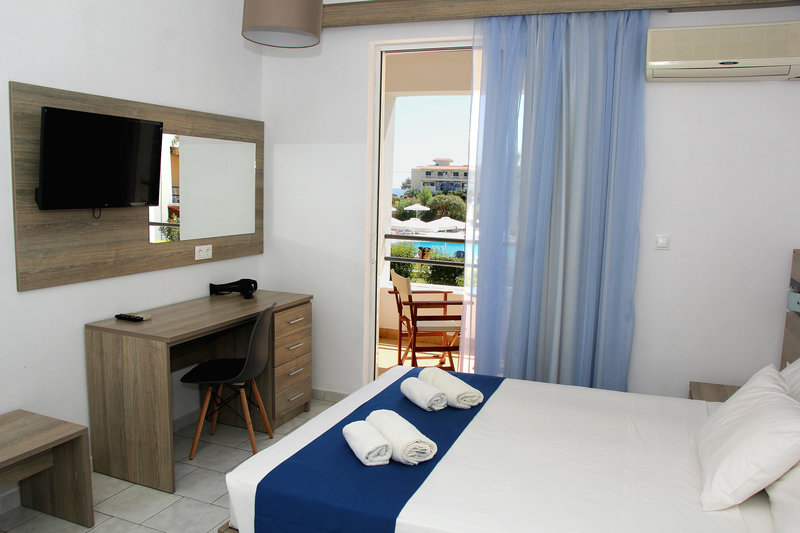 Lardos Bay 11