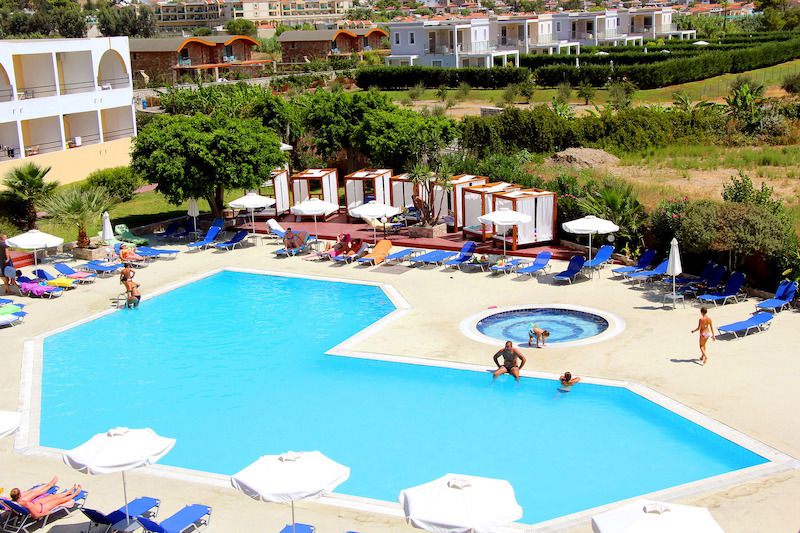 Lardos Bay 7