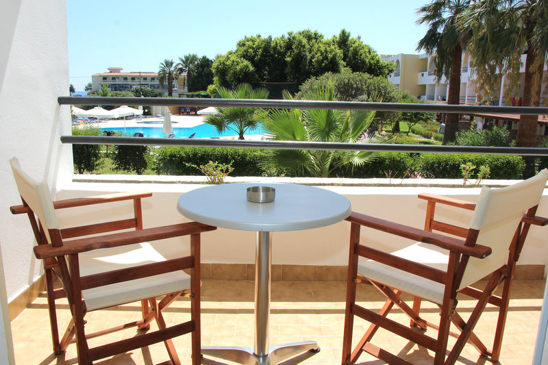 Lardos Bay 16