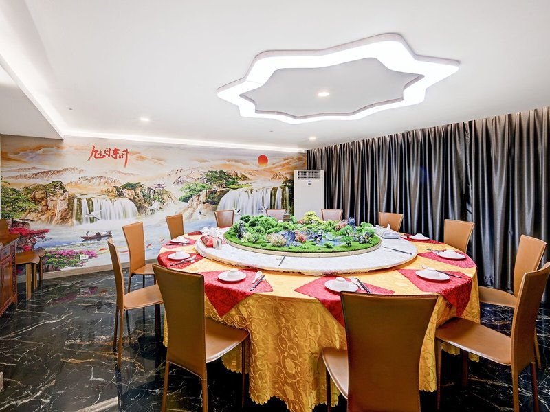 The Travellers Hotel 15