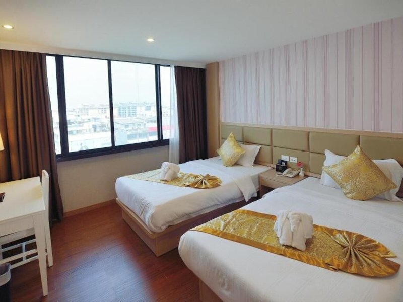 The Travellers Hotel 22