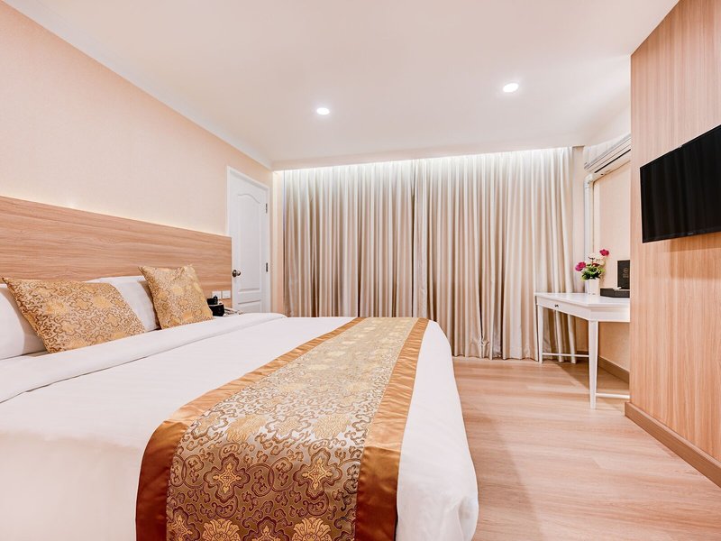 The Travellers Hotel 36