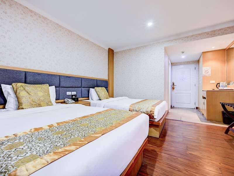 The Travellers Hotel 39
