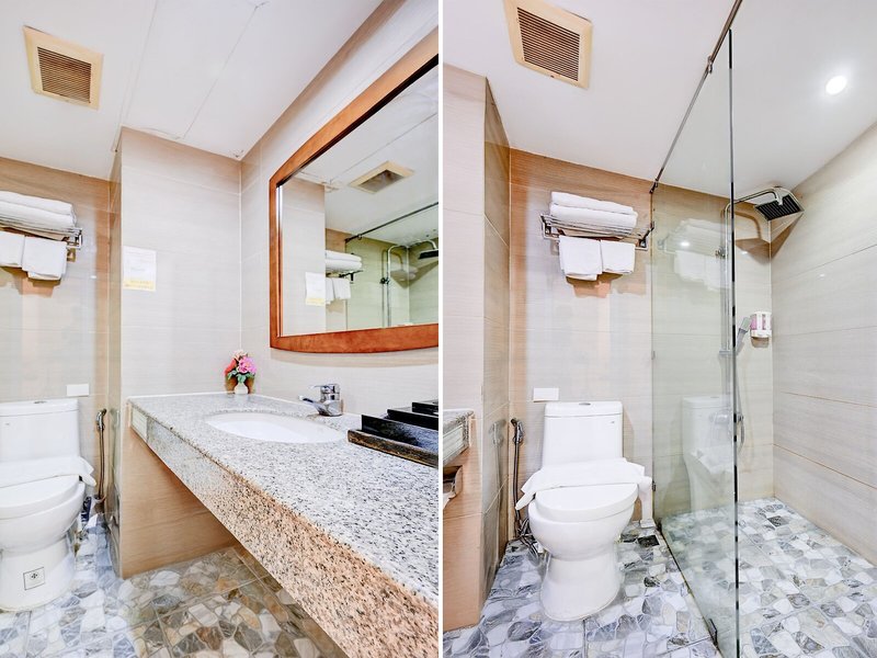 The Travellers Hotel 44