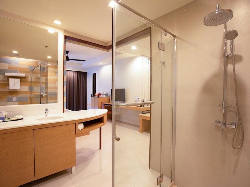 Holiday Inn Resort Krabi Ao Nang Beach 16