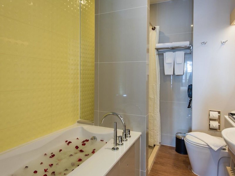 Holiday Inn Resort Krabi Ao Nang Beach 22
