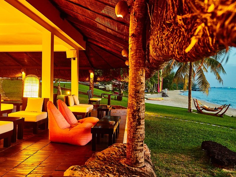 Chen Sea Resort & Spa 12