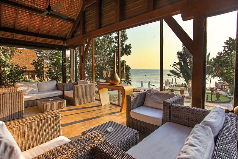 Chen Sea Resort & Spa 10