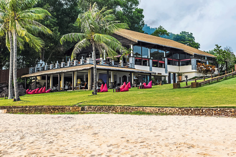 Chen Sea Resort & Spa 12