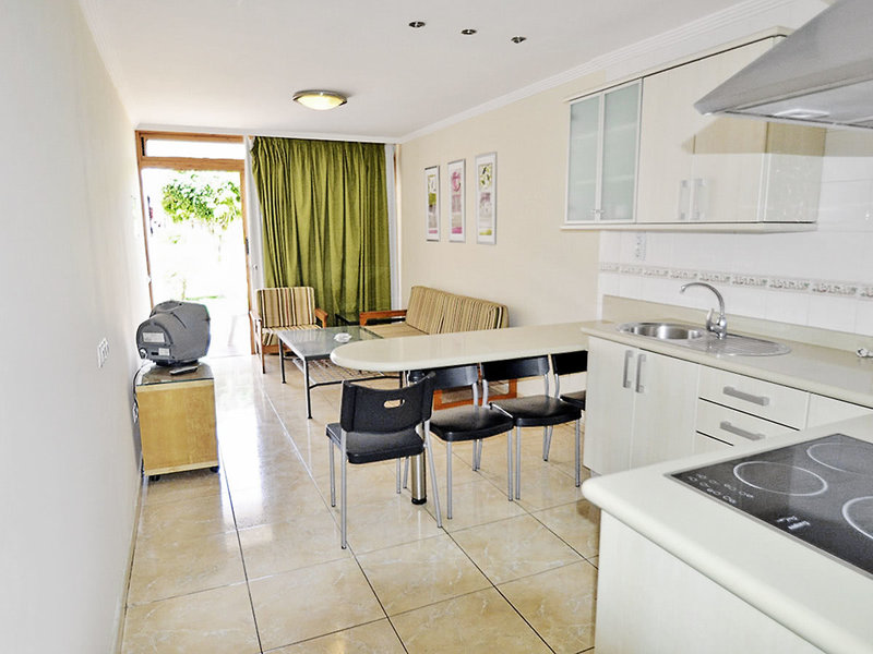 Las Brisas 8