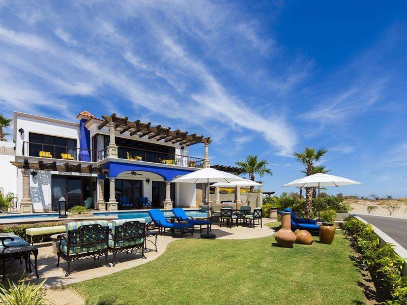 Hacienda Encantada Resort & Residences 2