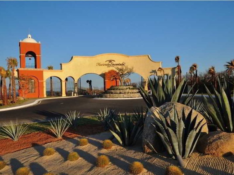 Hacienda Encantada Resort & Residences 3