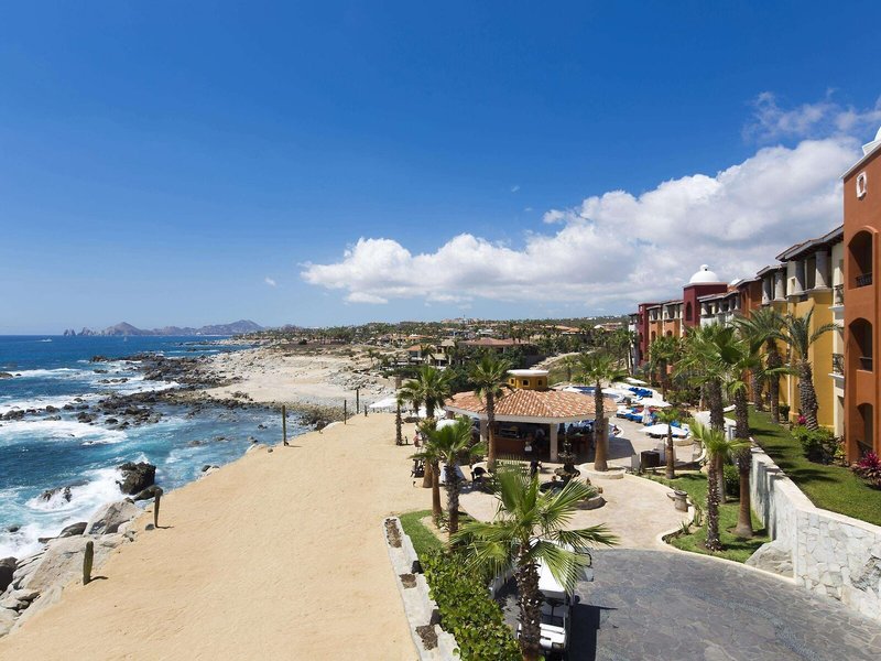Hacienda Encantada Resort & Residences 11
