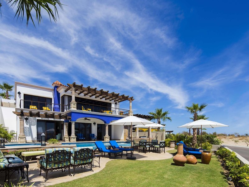 Hacienda Encantada Resort & Residences 17