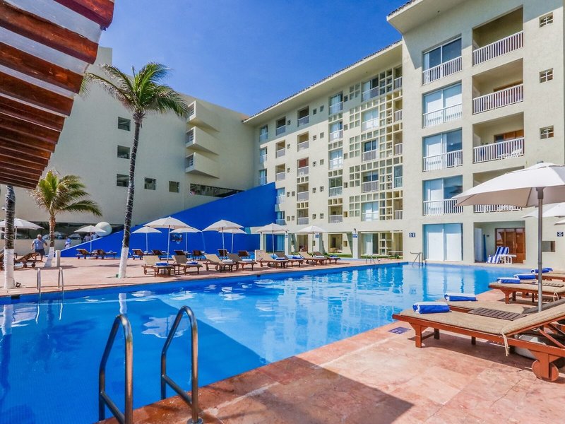 Club Regina Cancun 2