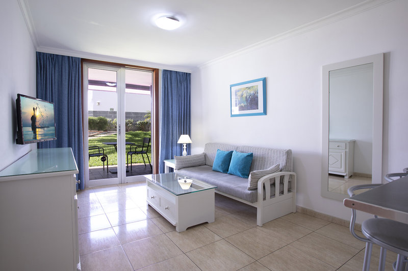 Jacarandas Beach 11