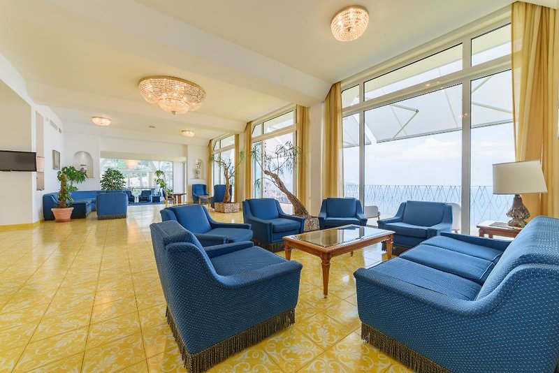 Grand Hotel Excelsior 2