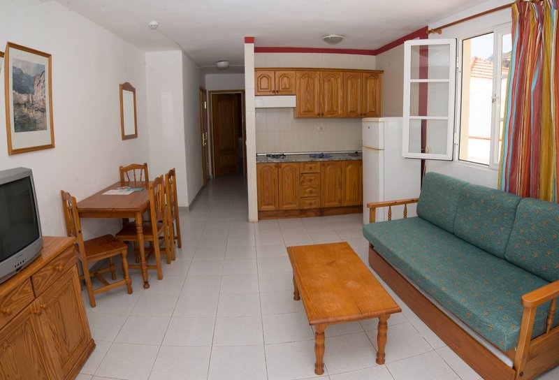 Apartamentos Laurisilva by Checkin 16