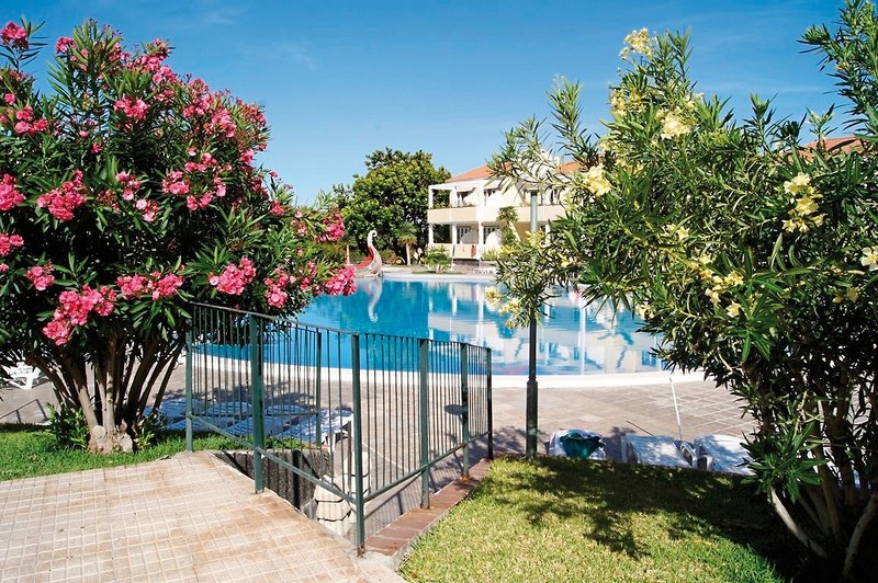 Apartamentos Laurisilva by Checkin 2