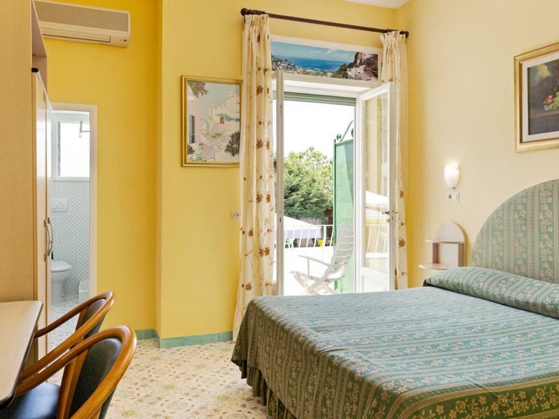 Carmencita 25 - Room Example