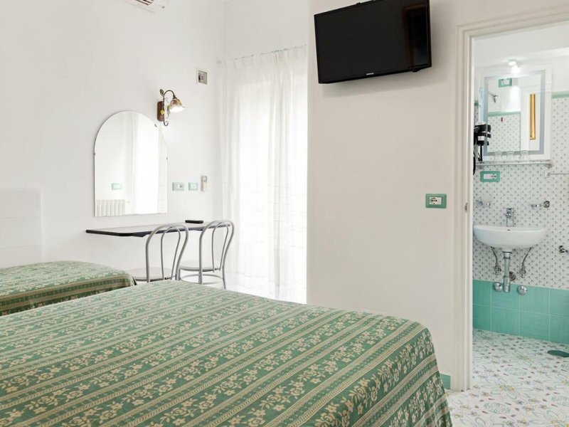 Carmencita 26 - Room Example