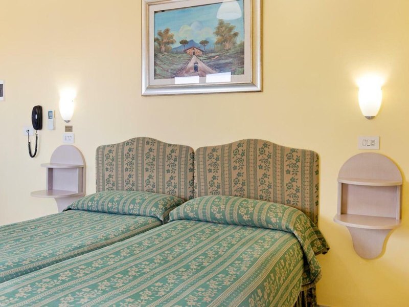 Carmencita 32 - Room Example