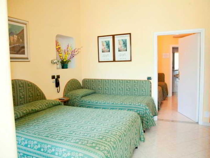 Carmencita 34 - Room Example