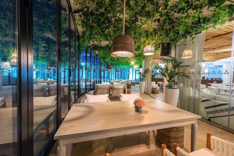 Le Meridien Abu Dhabi 26