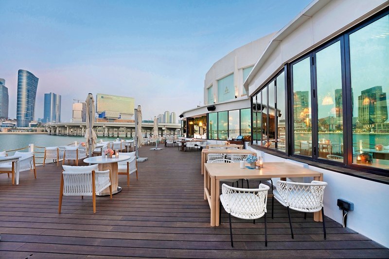 Le Meridien Abu Dhabi 13