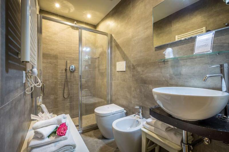 La Scaletta 4 - Bathroom Example