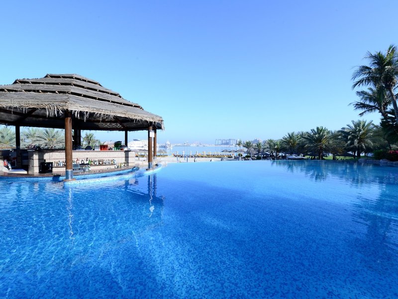 Le Meridien Mina Seyahi Beach Resort & Marina 9